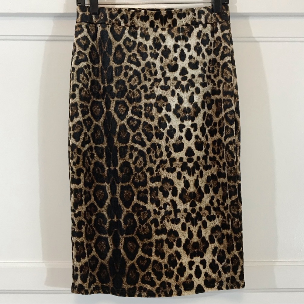 Leopard Velvet Skirt - Picture 6 of 6